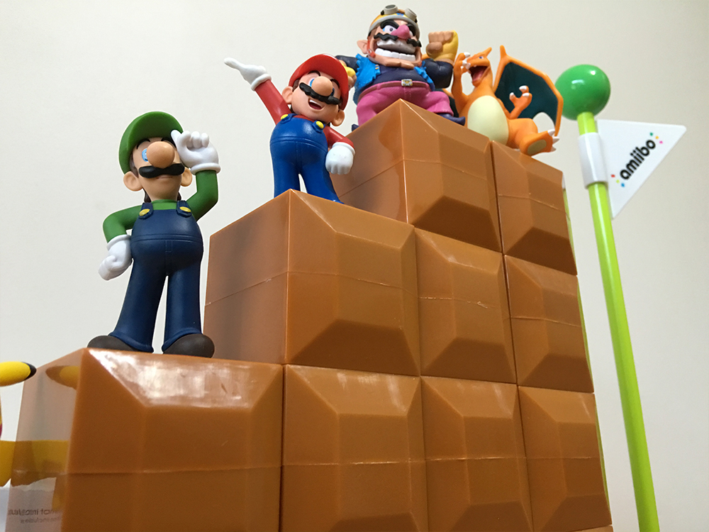 super mario amiibo stand